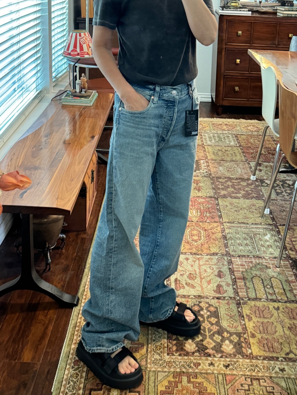 NWT PAIGE. SAWYER WIDE LEG High Rise Wide Straight Leg Jeans Size 28 - Picture 3 of 16